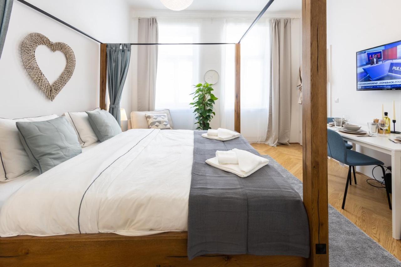 Appartamento Regal Retreat Intimate Elegance Near Schoenbrunn Palace Vienna